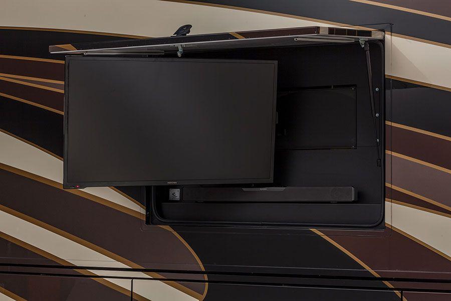 Детали интерьера Entegra Coach Insignia 2017 года  (фото 7 из 11)